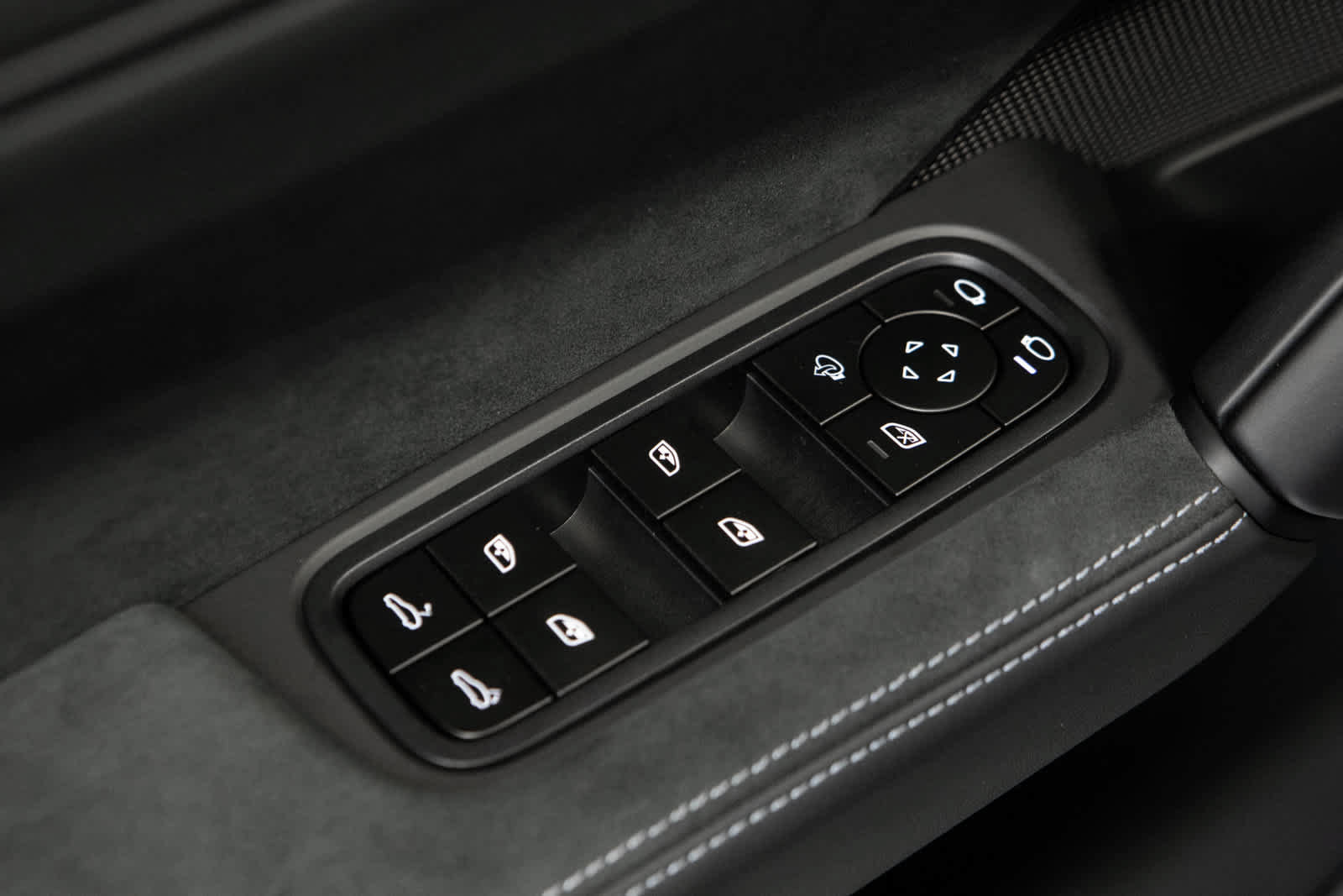 New 2026 Porsche Cayenne GTS AWD/4WD image 20
