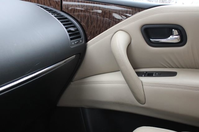 Used 2018 Nissan Armada Platinum w/ Interior Lighting Package image 21