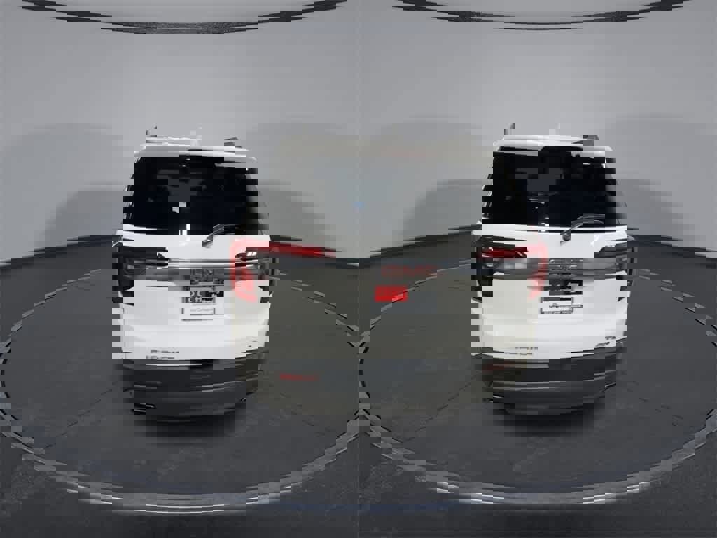 Used 2022 GMC Acadia AT4 w/ Preferred Package image 7