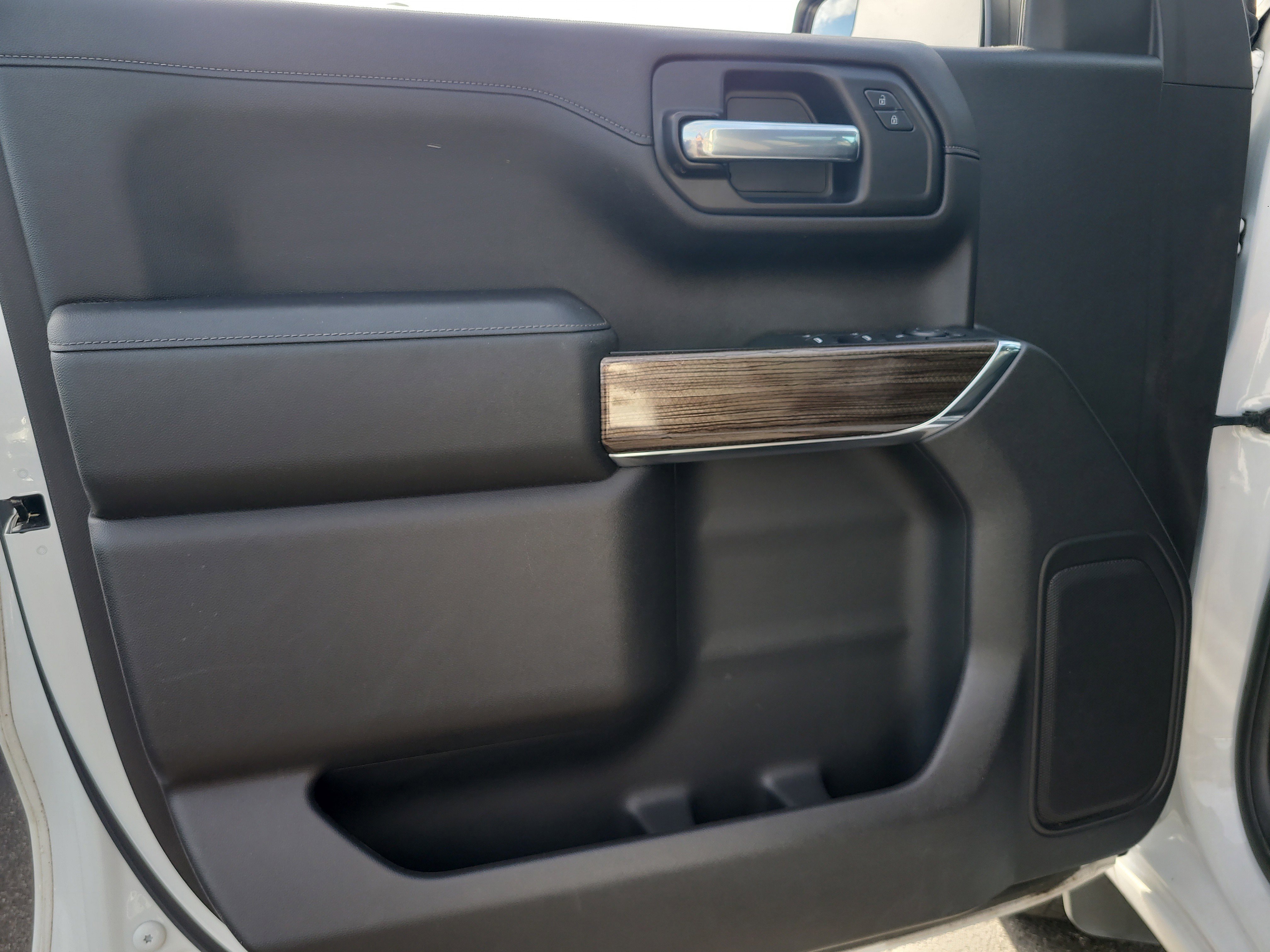 Used 2021 Chevrolet Silverado 1500 RST image 16