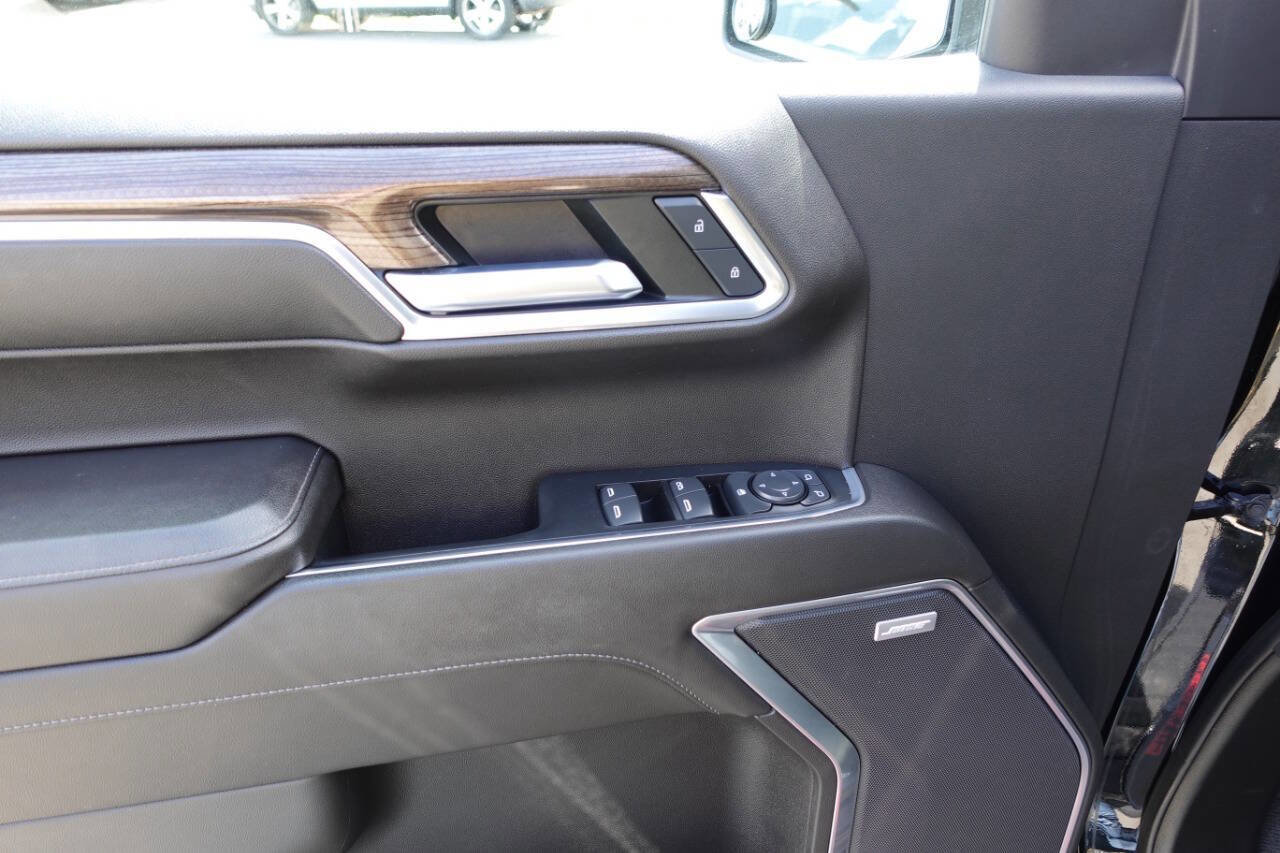 Used 2022 Chevrolet Silverado 1500 LT Trail Boss w/ LT Trail Boss Premium Package AWD/4WD image 19