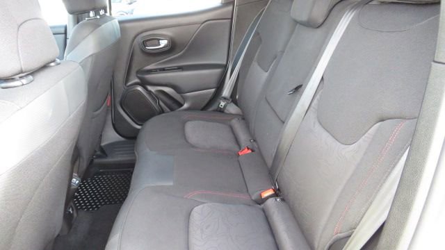 Used 2022 Jeep Renegade Trailhawk image 6