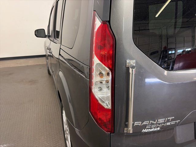 Used 2017 Ford Transit Connect XLT FWD image 7