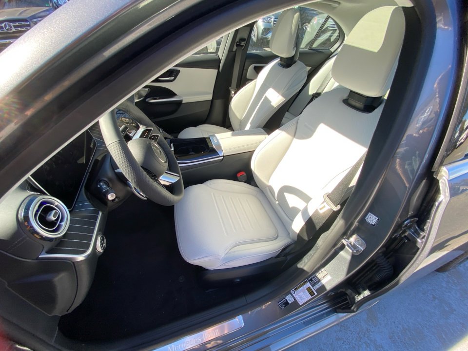 New 2026 Mercedes-Benz C 300 4MATIC Sedan image 30