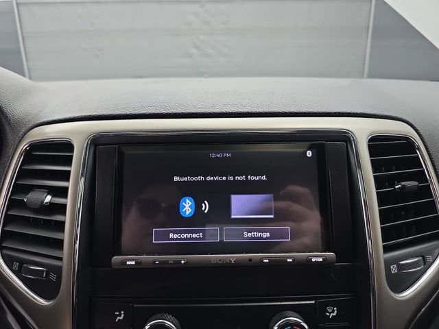 Used 2012 Jeep Grand Cherokee Laredo w/ Laredo E Group image 21