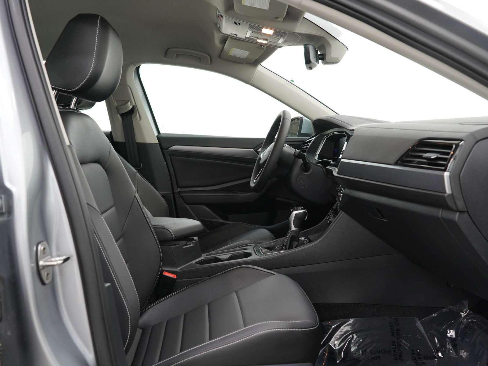 Used 2022 Volkswagen Jetta SE FWD image 11