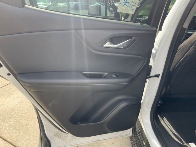 Used 2025 Chevrolet Blazer LT AWD/4WD image 13