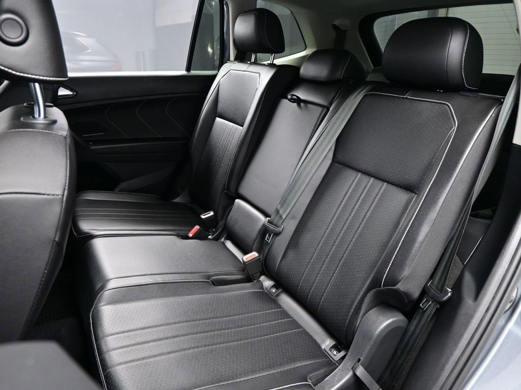 Used 2022 Volkswagen Tiguan SE image 30