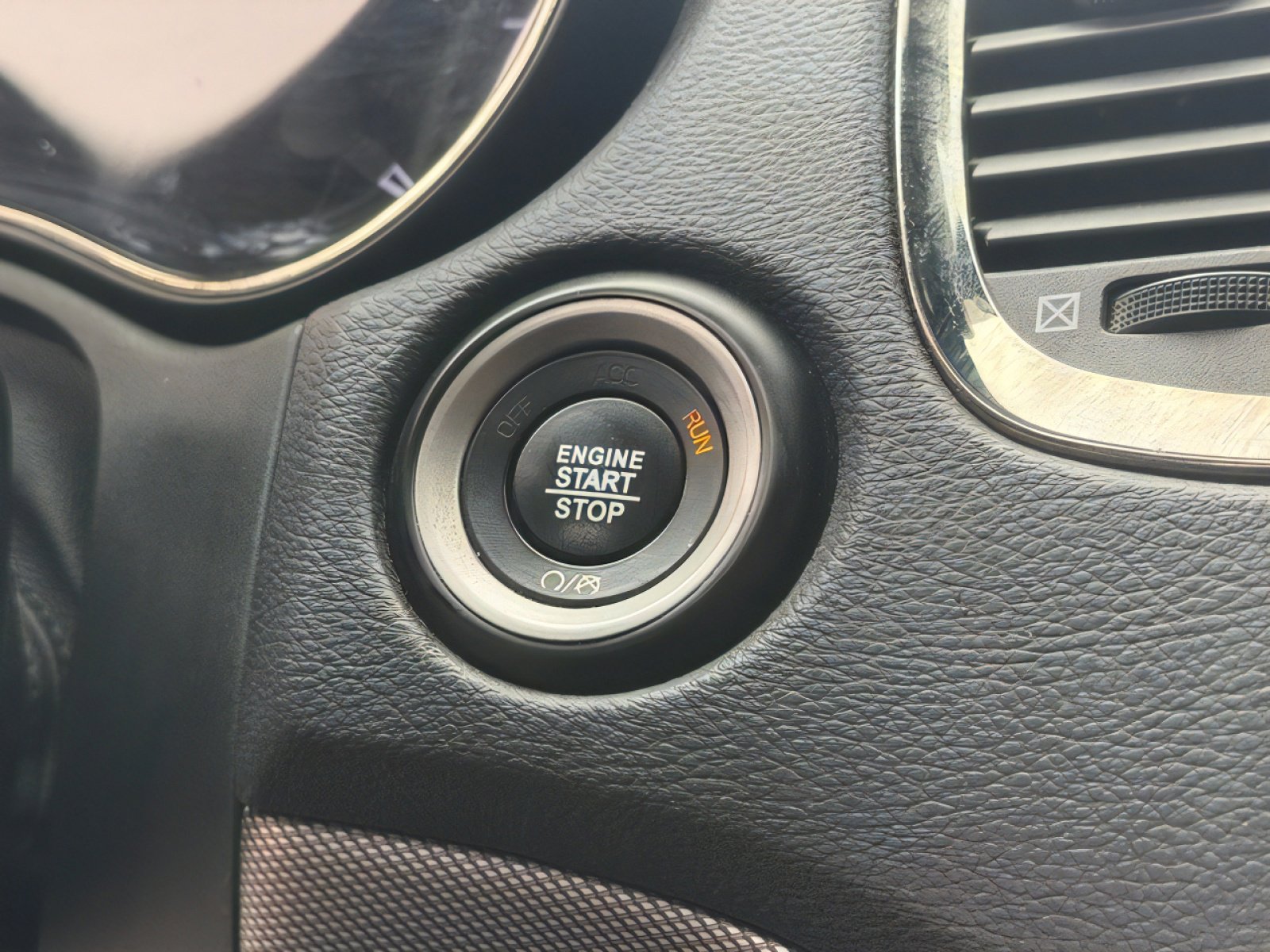 Used 2019 Dodge Durango R/T image 25