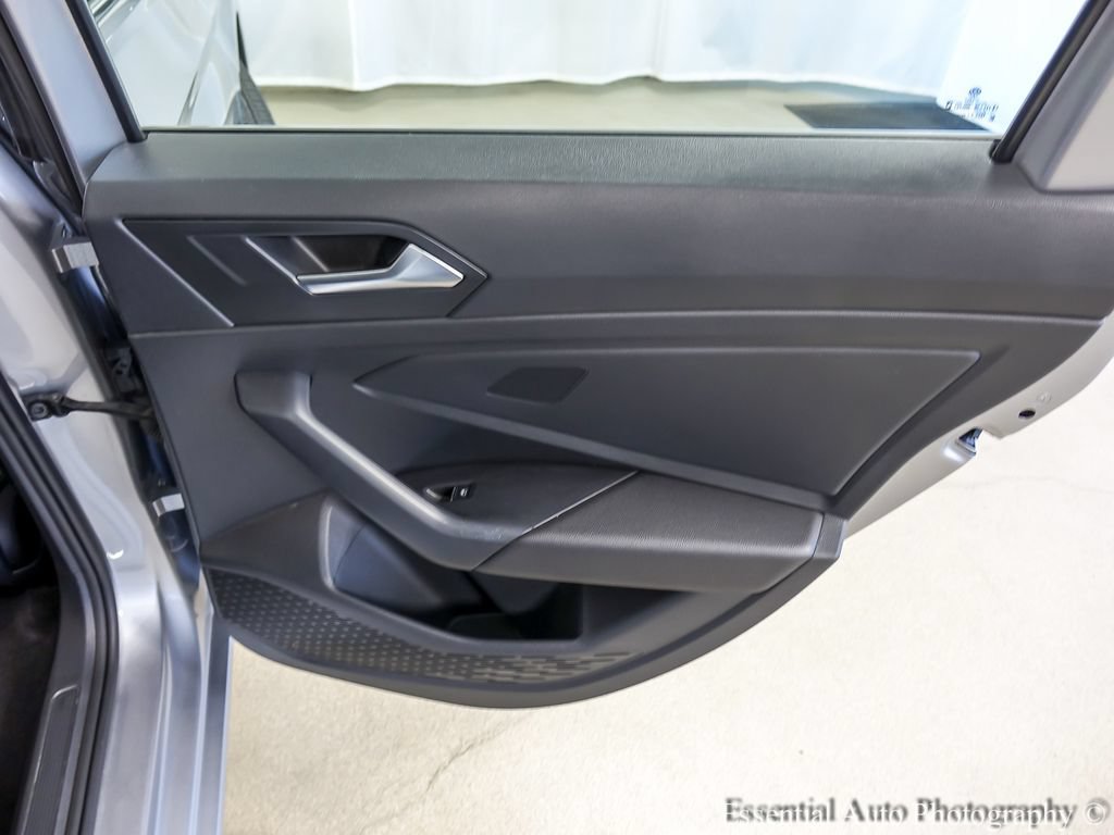Used 2024 Volkswagen Jetta SE FWD image 22