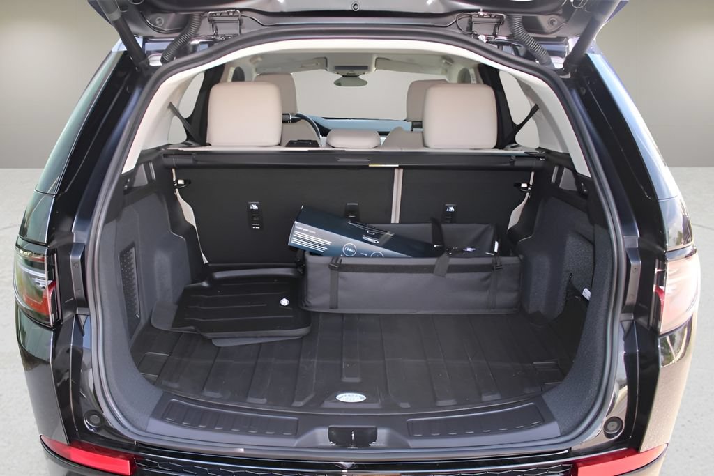 New 2025 Land Rover Discovery Sport S AWD/4WD image 16