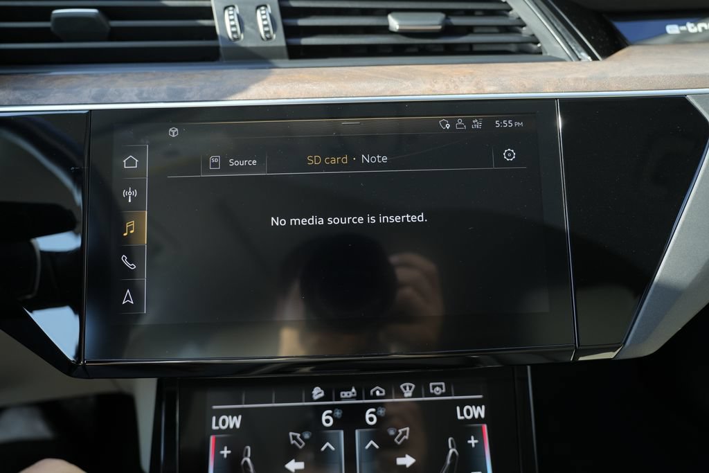Used 2019 Audi e-tron Prestige AWD/4WD image 68