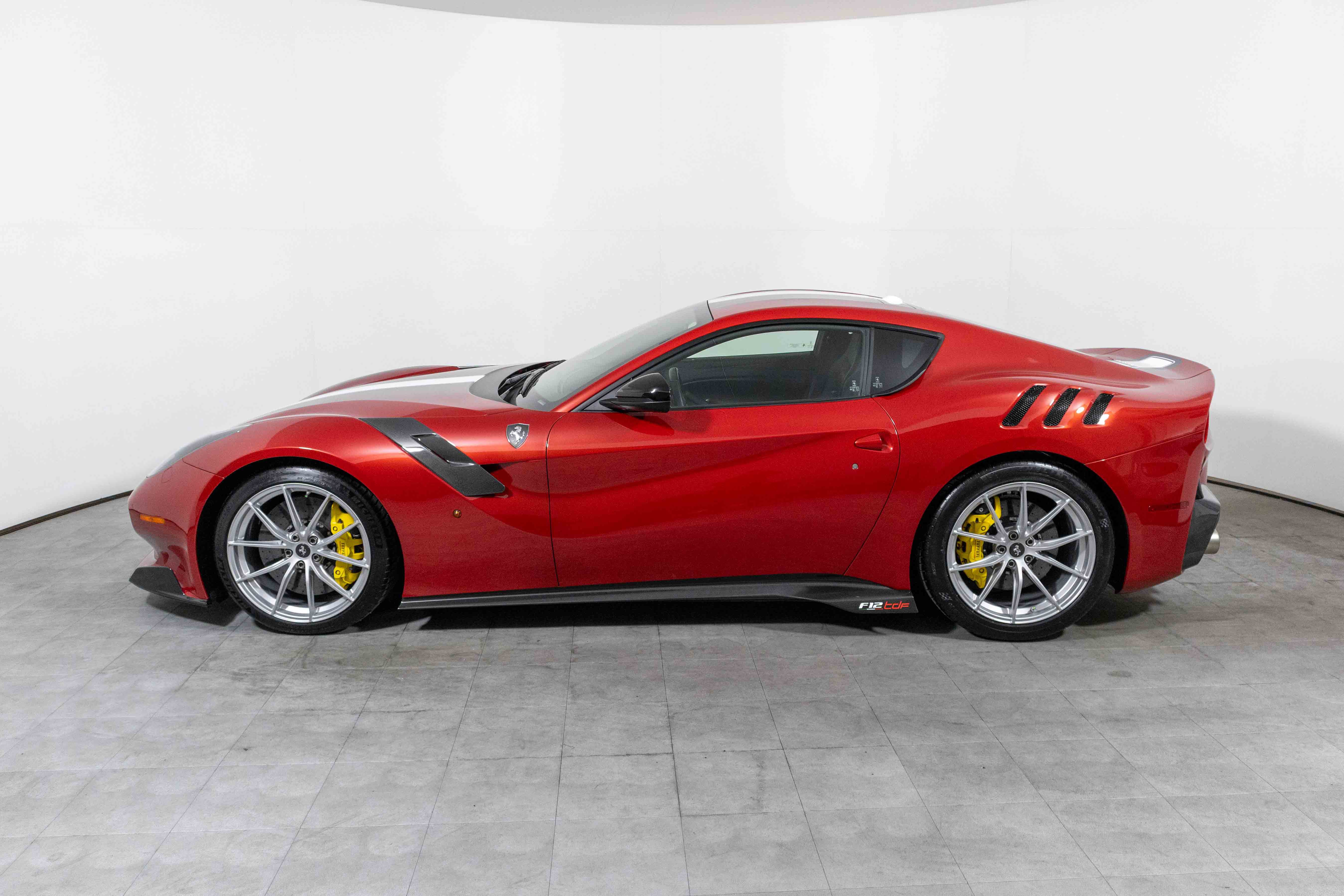 Certified 2016 Ferrari F12tdf Coupe image 5