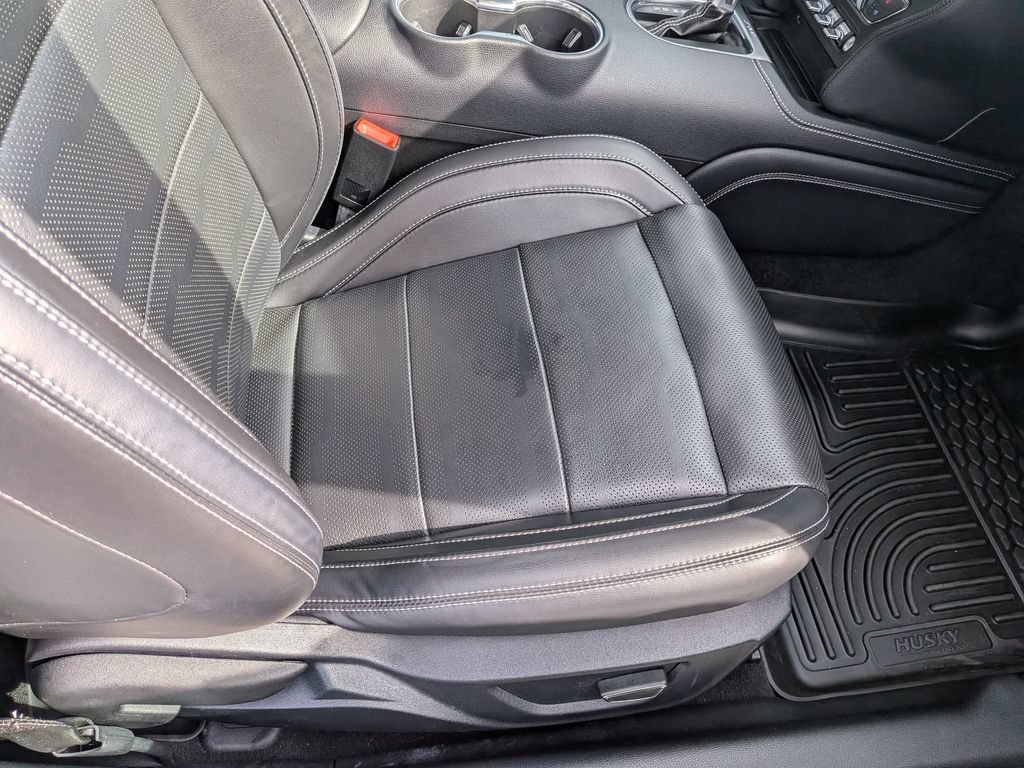 Used 2019 Ford Mustang GT Premium w/ Equipment Group 401A RWD image 27