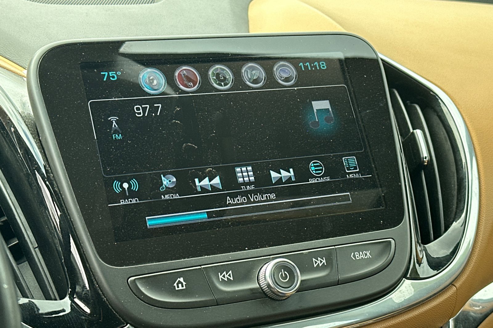 Used 2017 Chevrolet Volt Premier w/ Driver Confidence II Package image 26