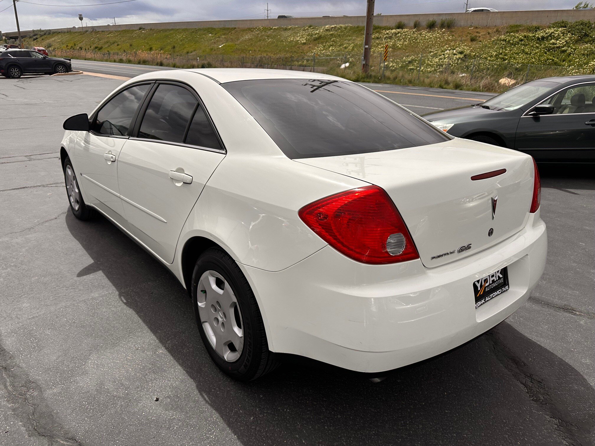 Used 2006 Pontiac G6 Sedan w/ Convenience Package FWD image 4