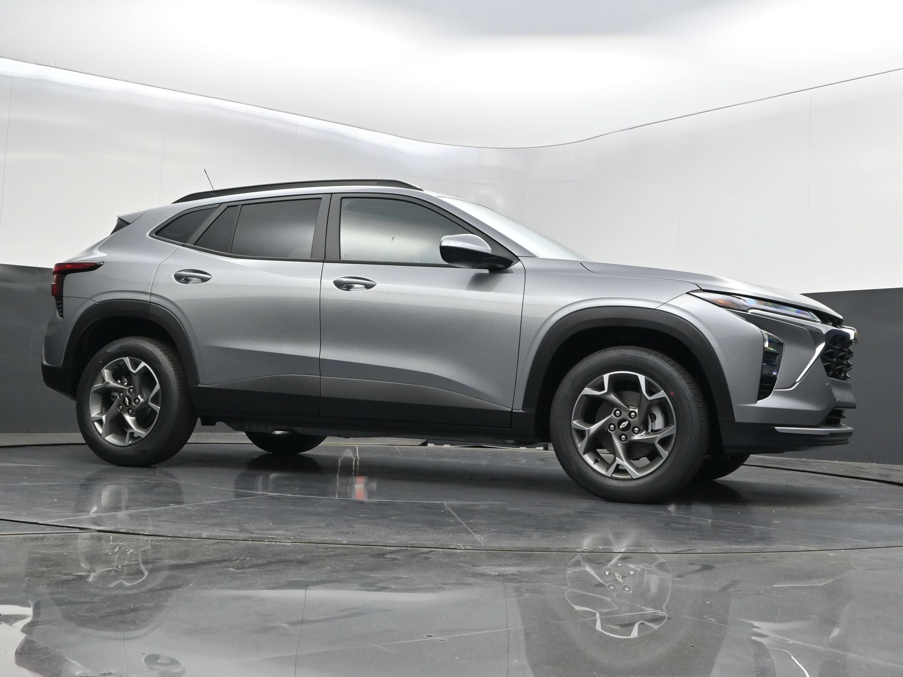New 2026 Chevrolet Trax LT w/ Driver Confidence Package FWD image 41