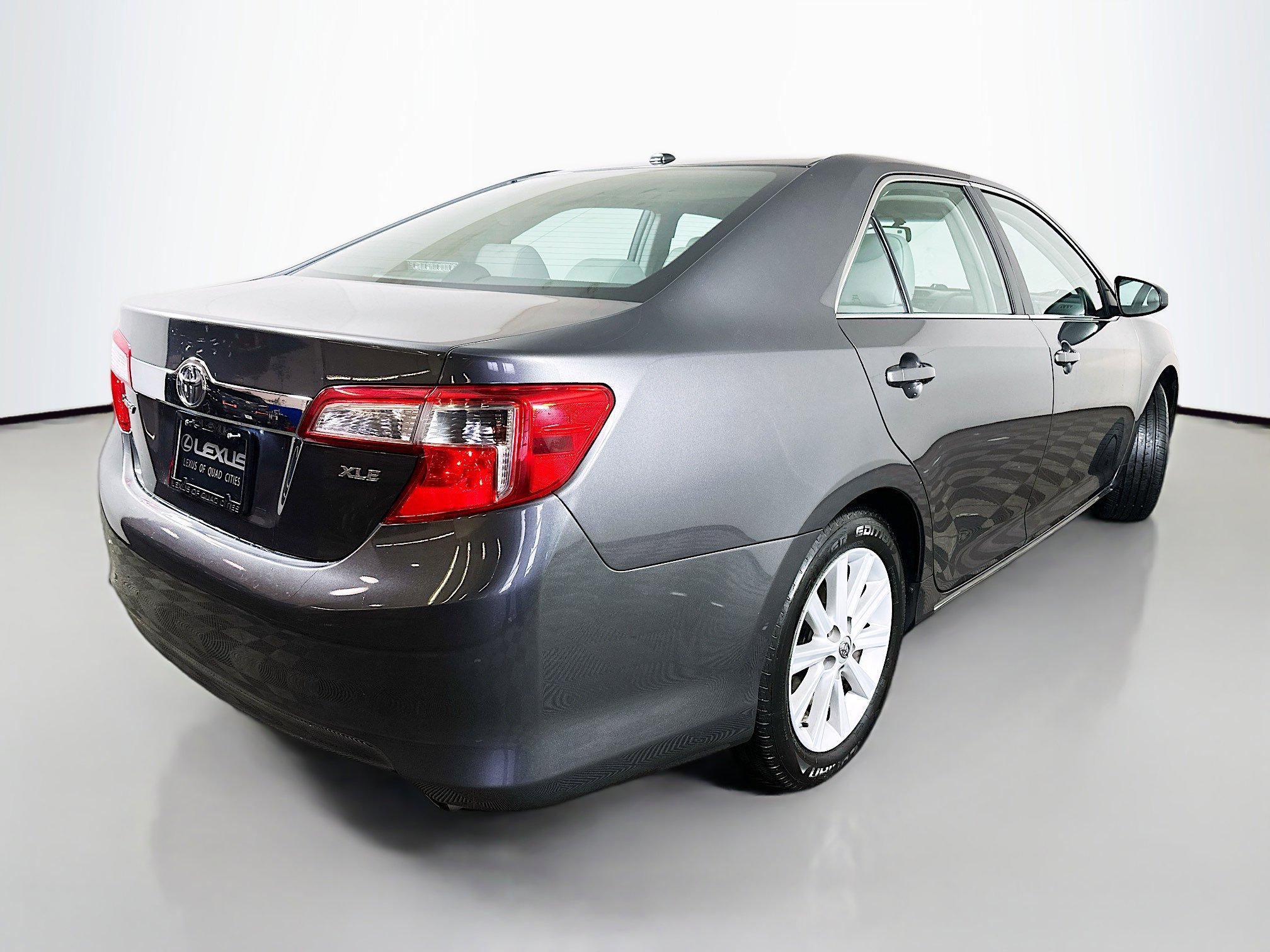 Used 2013 Toyota Camry XLE image 7