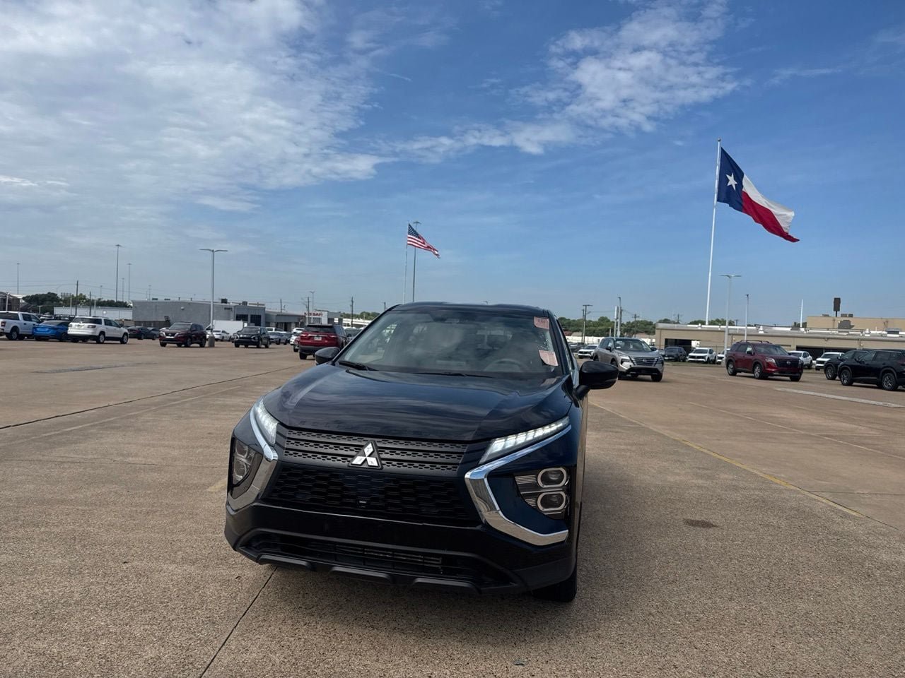 Used 2023 Mitsubishi Eclipse Cross LE AWD/4WD image 6