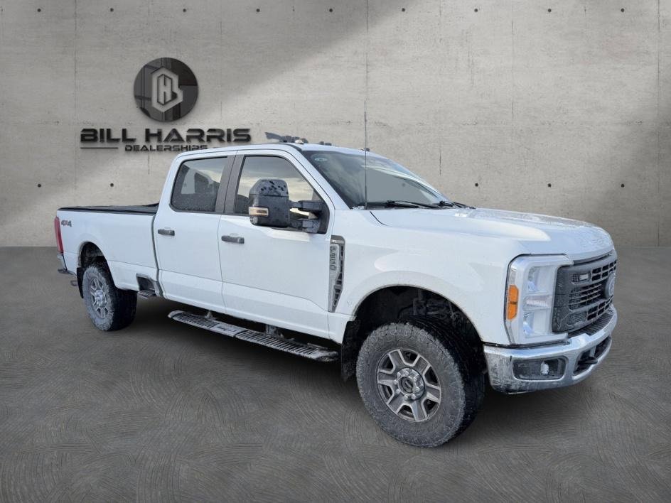 Used 2023 Ford F250 XL image 2