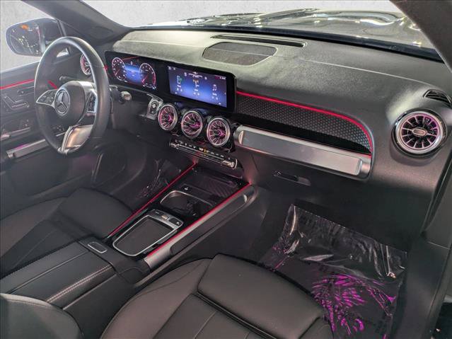 Used 2025 Mercedes-Benz GLB 250 image 23