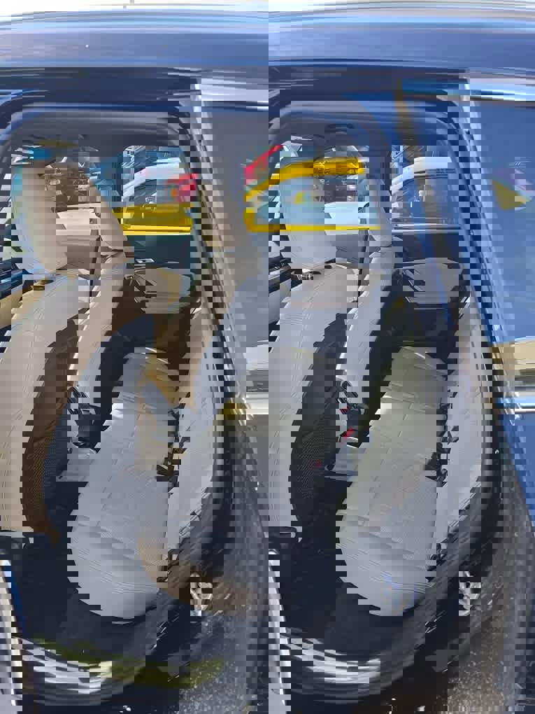 Used 2023 BMW X1 xDrive28i w/ Convenience Package image 11