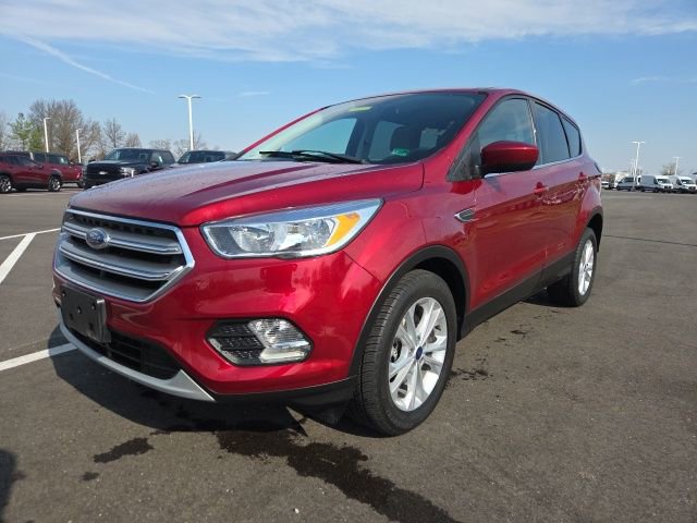 Certified 2017 Ford Escape SE image 2