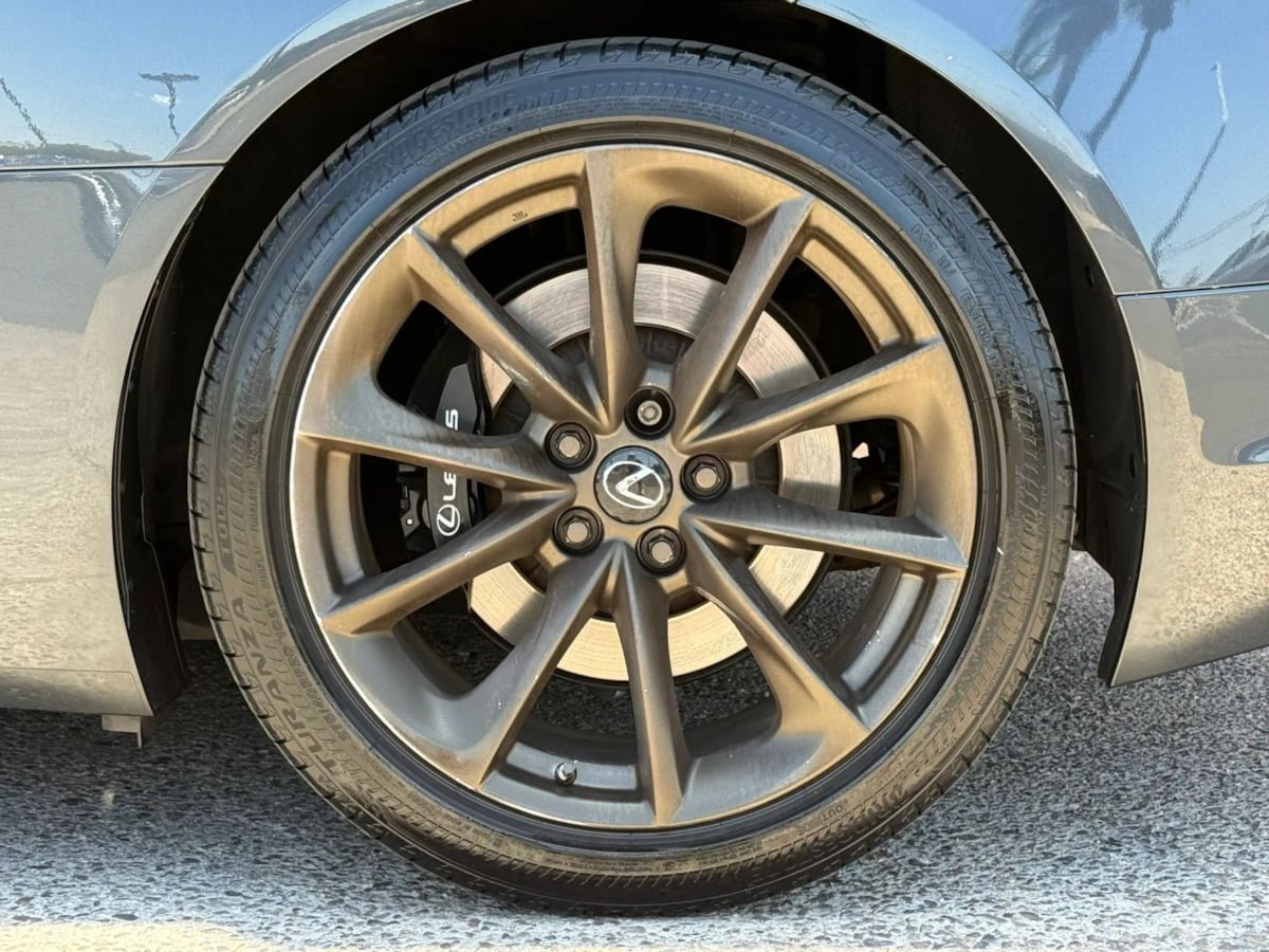 Used 2018 Lexus LC 500 Coupe w/ Touring Package RWD image 27