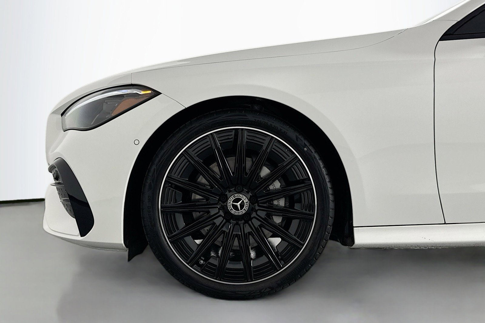 New 2026 Mercedes-Benz CLE 300 4MATIC Coupe image 9