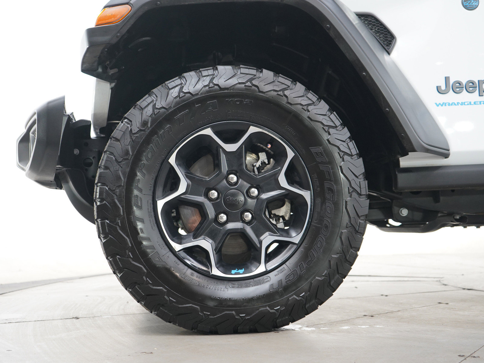 Used 2023 Jeep Wrangler Unlimited Rubicon 4xe w/ Cold Weather Group image 32