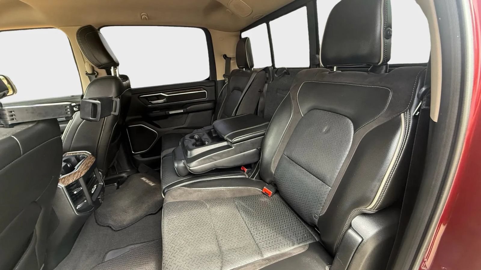 Used 2019 RAM 1500 Laramie RWD image 5