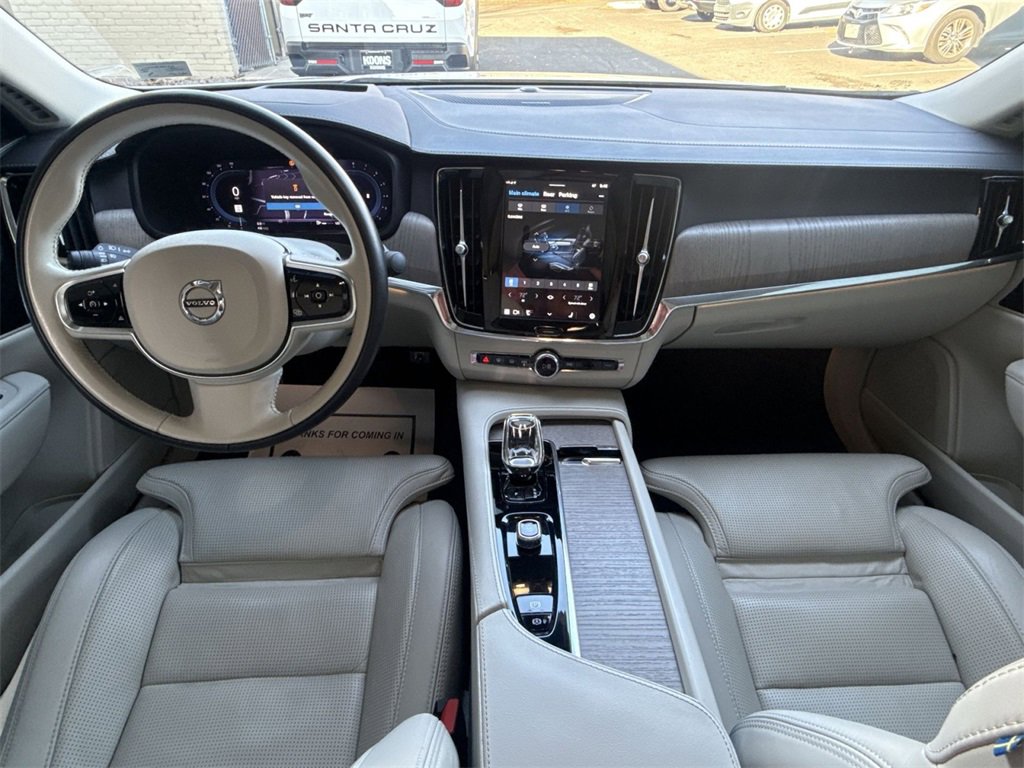 Used 2023 Volvo S90 B6 Ultimate image 23