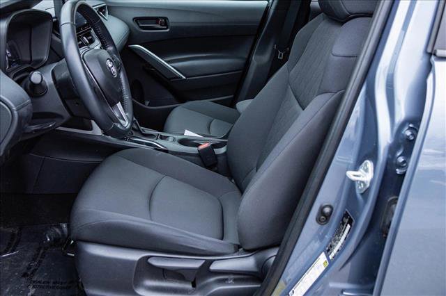 Used 2022 Toyota Corolla Cross LE w/ Moonroof Package image 11