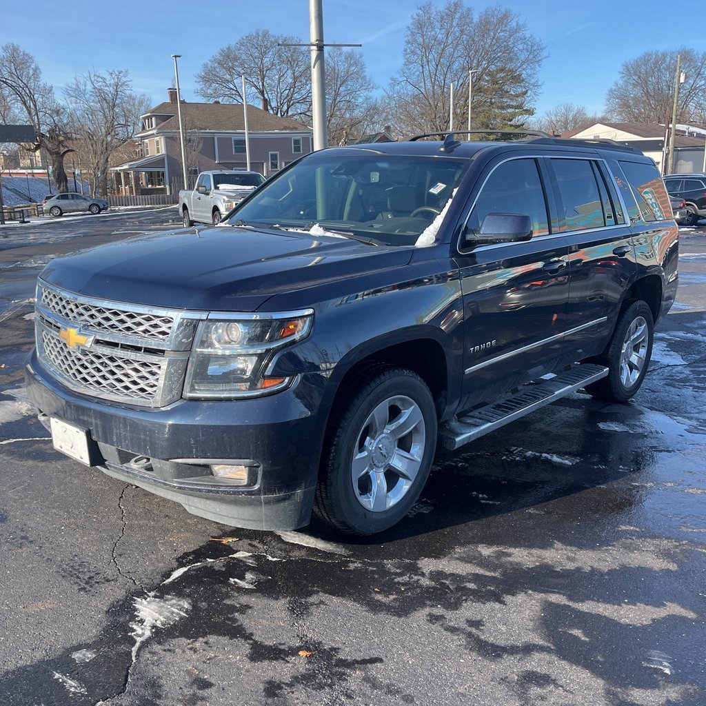 Used 2019 Chevrolet Tahoe LT w/ LT Signature Package image 2
