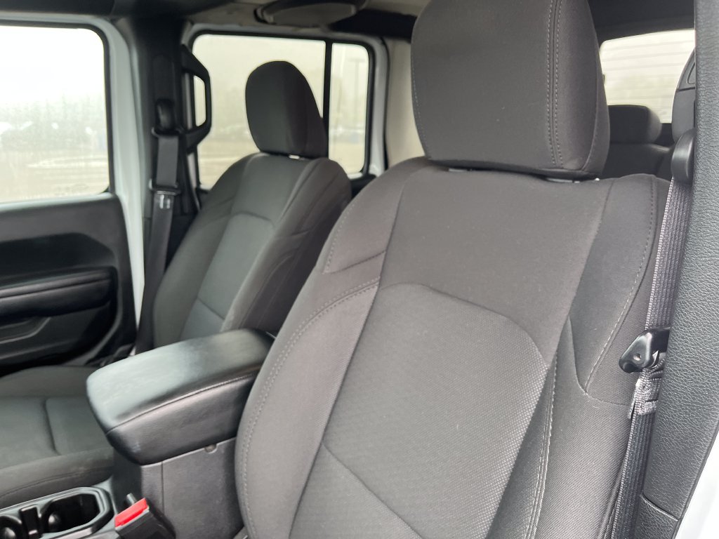 Used 2023 Jeep Gladiator Sport AWD/4WD image 13