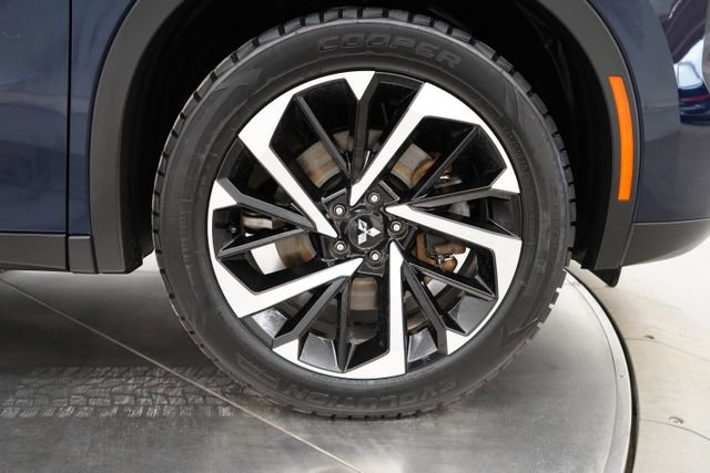 Used 2023 Mitsubishi Outlander SE image 82
