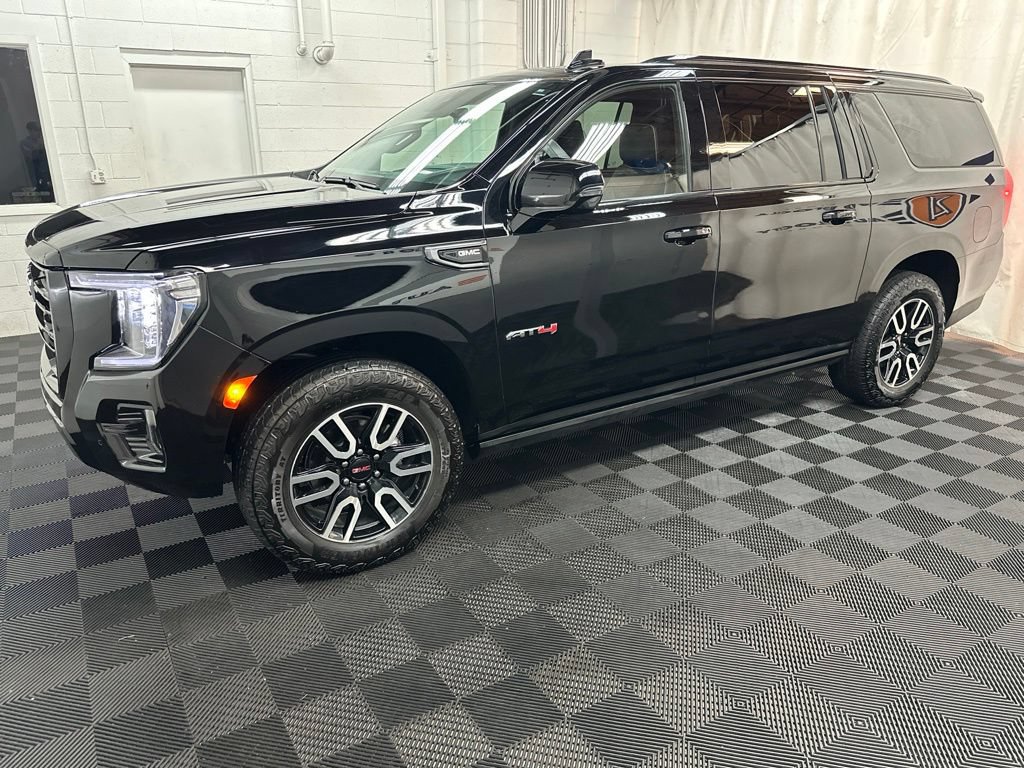 Used 2024 GMC Yukon XL AT4 w/ Technology Package AWD/4WD image 5