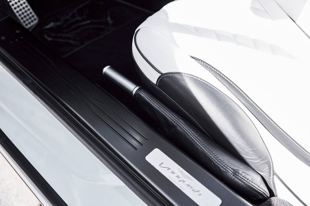 Used 2017 Aston Martin Vanquish S image 43