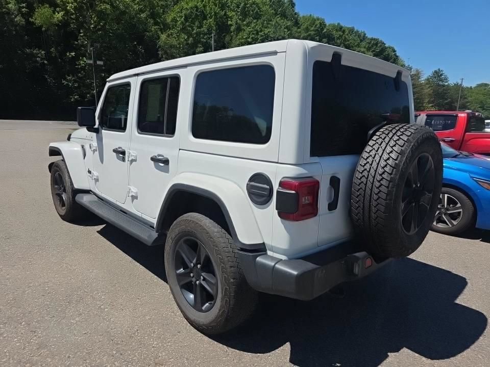 Used 2022 Jeep Wrangler Unlimited Sahara AWD/4WD video 3