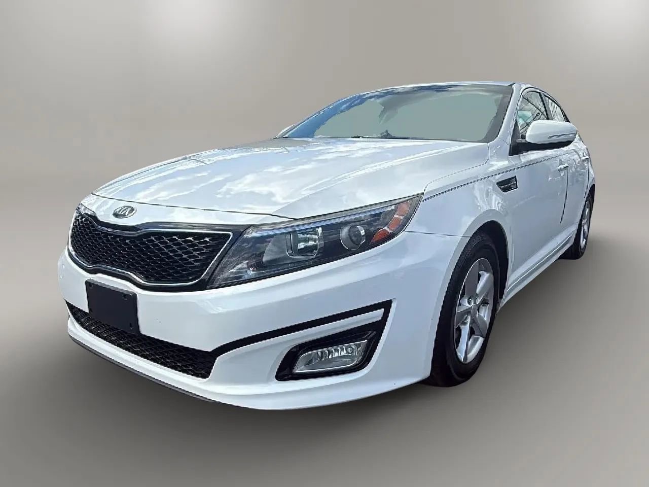 Used 2015 Kia Optima LX image 1