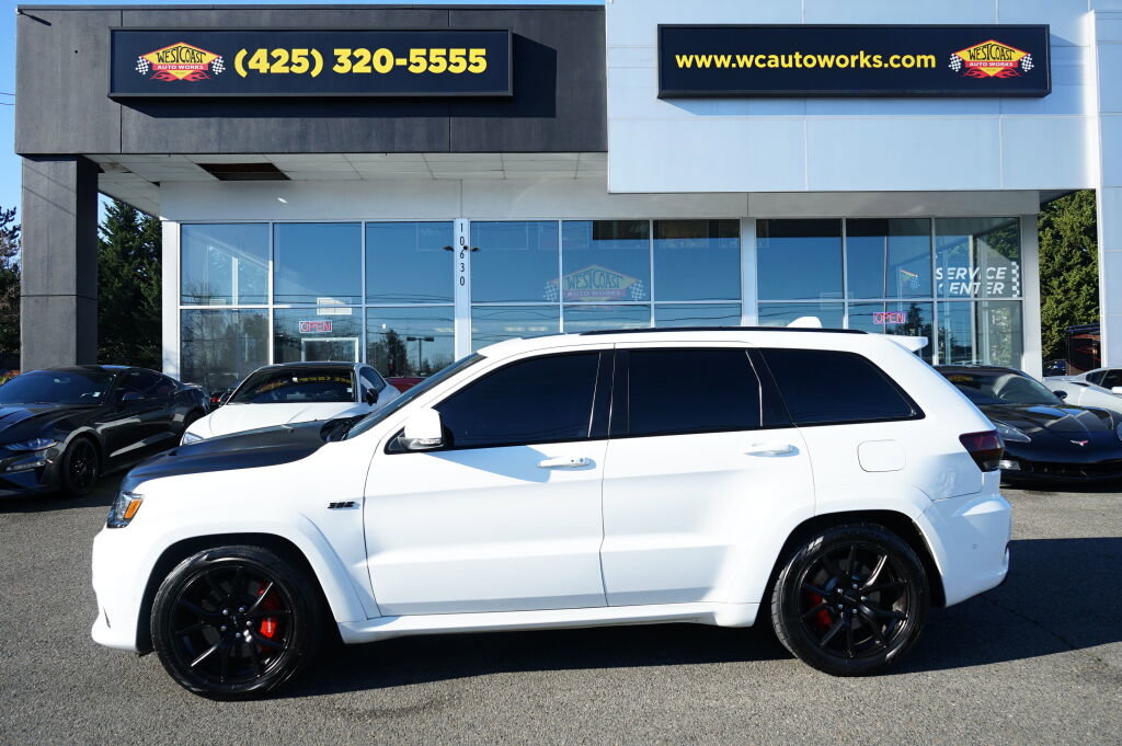 Used 2018 Jeep Grand Cherokee SRT image 2