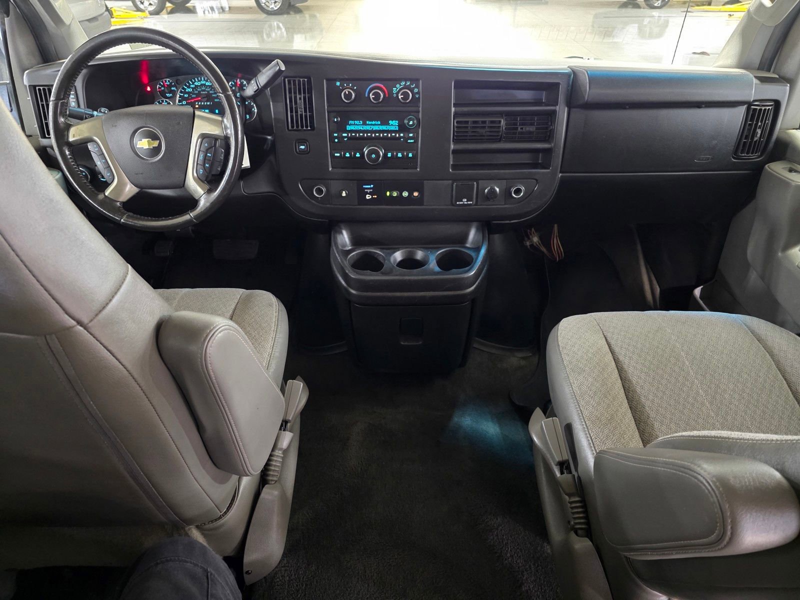 Used 2017 Chevrolet Express 2500 LS image 21