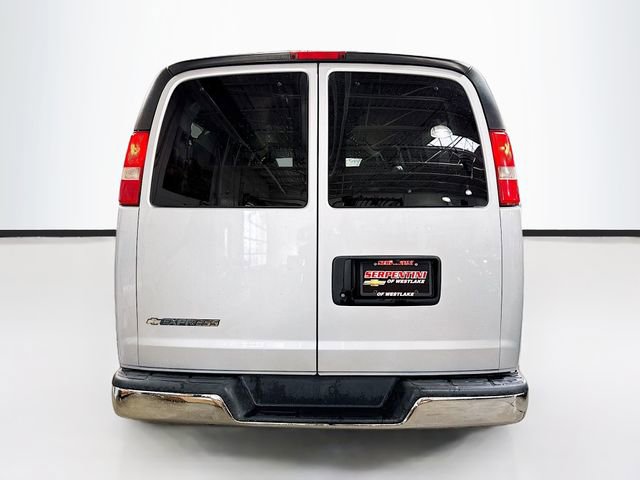 Used 2016 Chevrolet Express 3500 LT w/ LT Preferred Equipment Group image 7