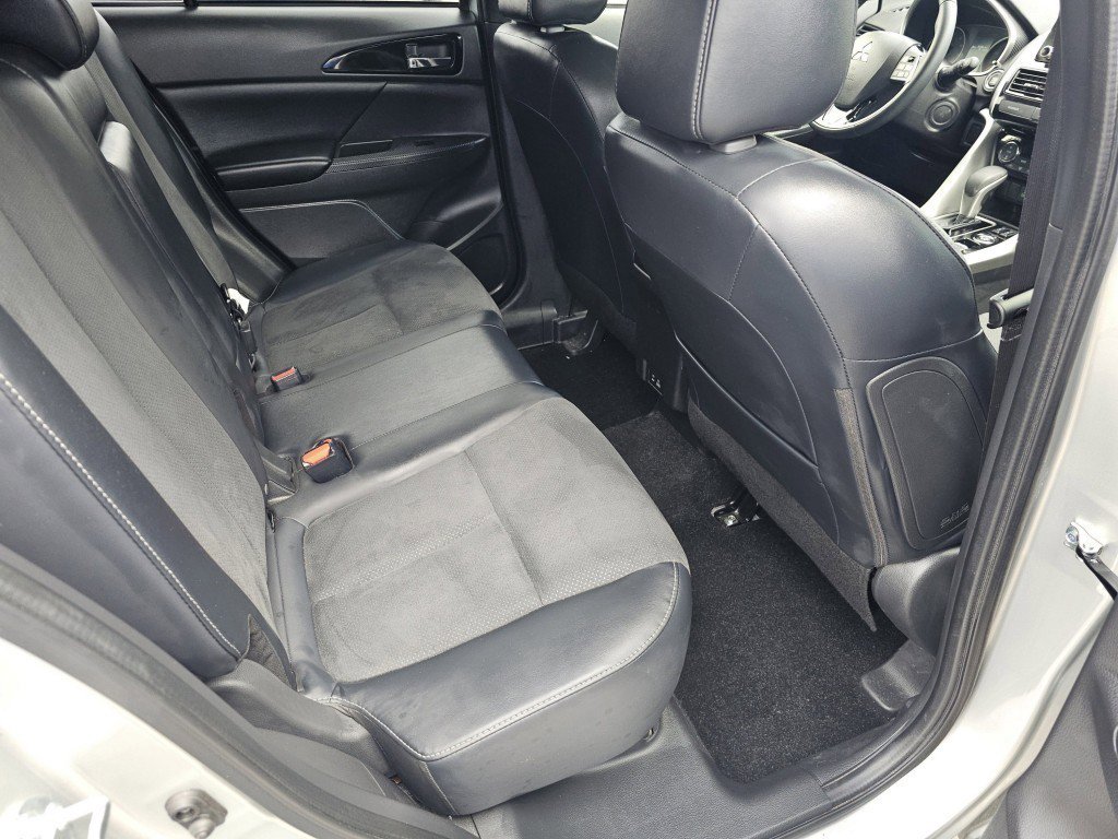 Used 2025 Mitsubishi Eclipse Cross SE AWD/4WD image 5