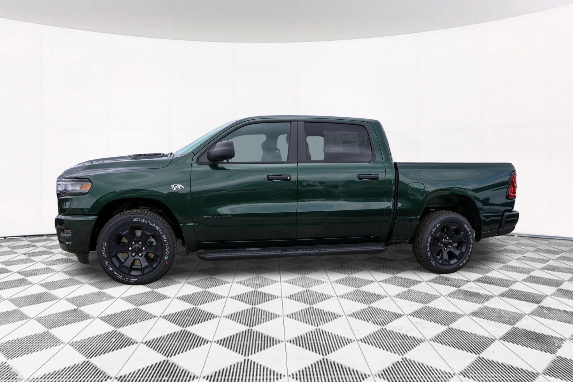 New 2026 RAM 1500 Express AWD/4WD image 7