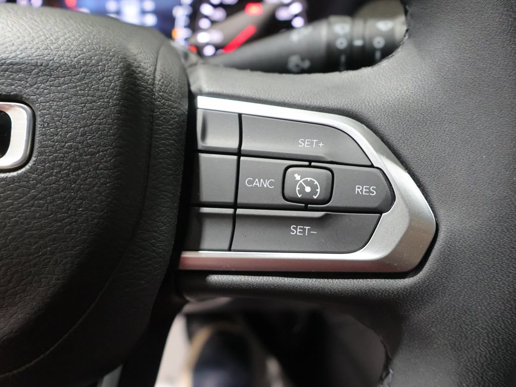 Used 2023 Jeep Compass Latitude AWD/4WD image 37
