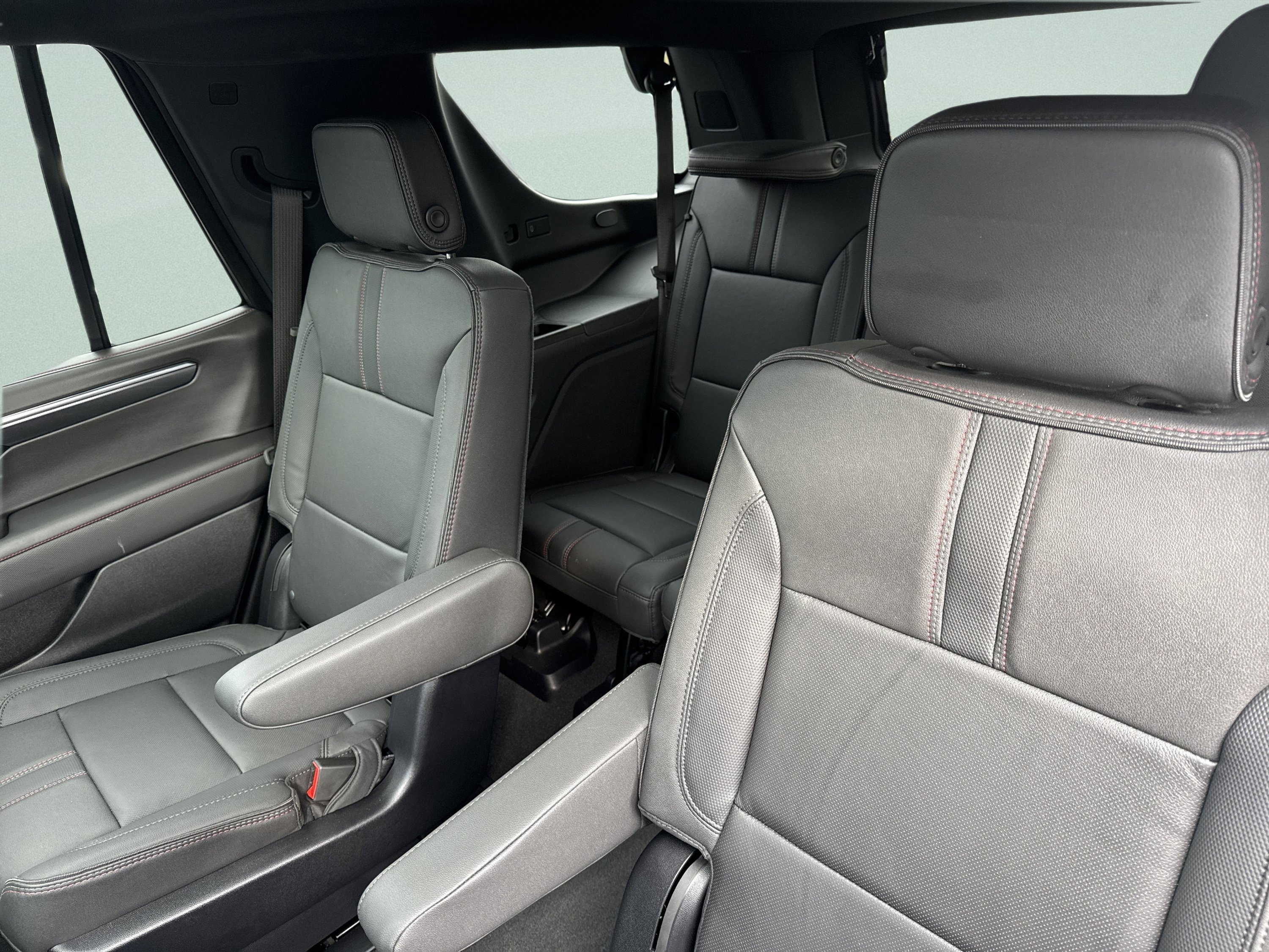 Used 2025 Chevrolet Tahoe RST w/ Comfort Package AWD/4WD image 23