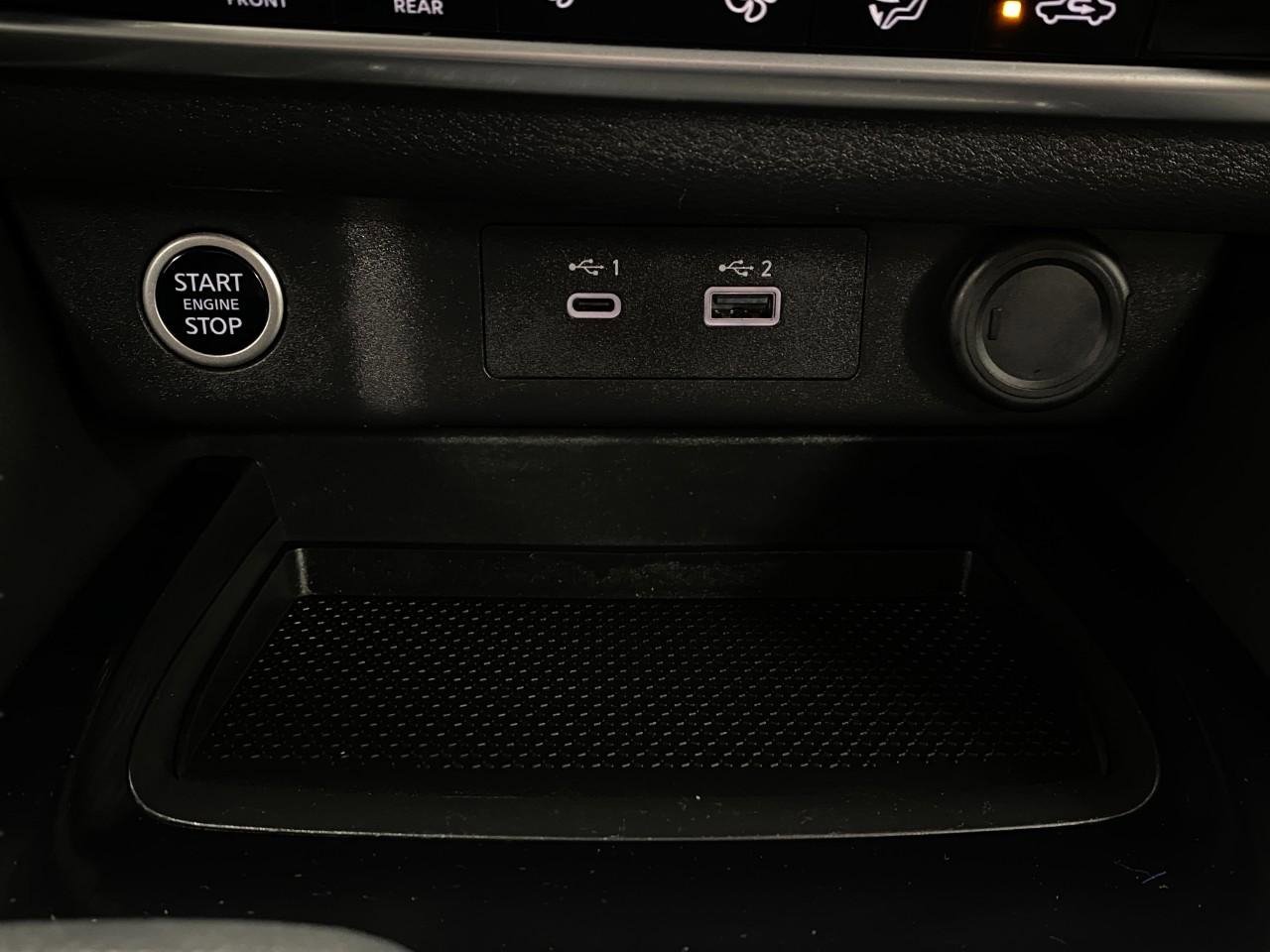 Used 2023 Nissan Rogue SV image 24