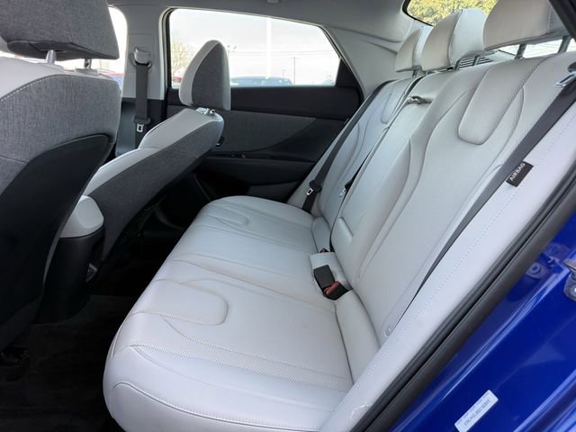 Used 2025 Hyundai Elantra Limited image 26