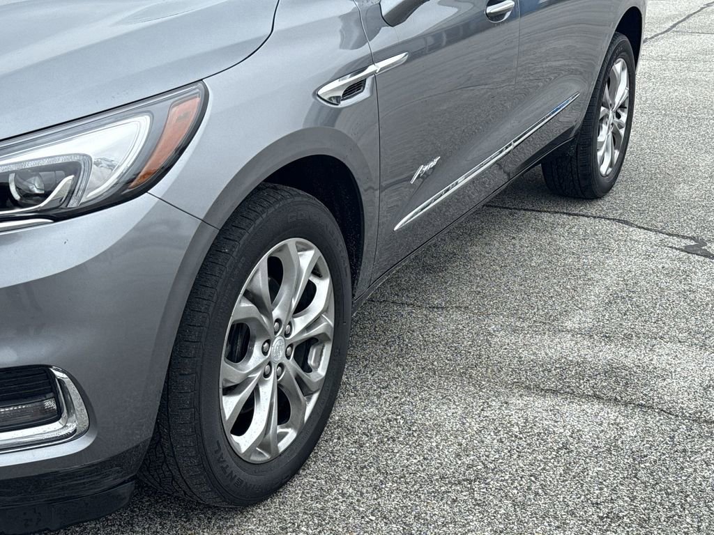 Used 2018 Buick Enclave Avenir w/ Avenir Technology Package image 18